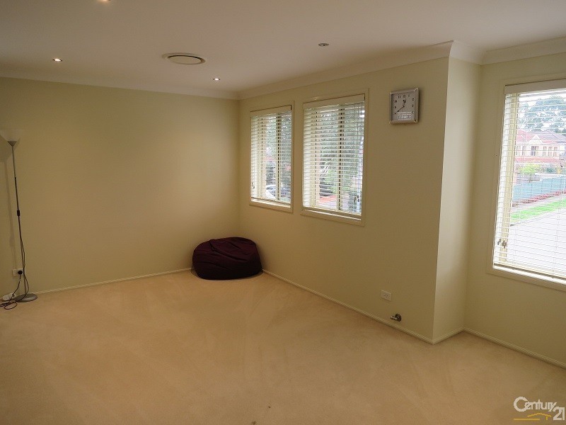 8 Botanical Drive, Kellyville NSW 2155