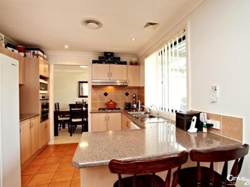 17 Aberdour Ave, Rouse Hill NSW 2155