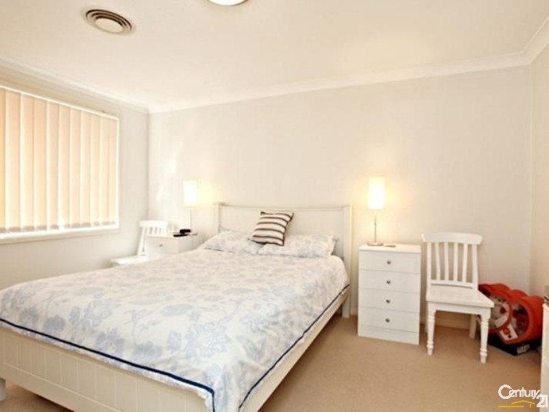 17 Aberdour Ave, Rouse Hill NSW 2155