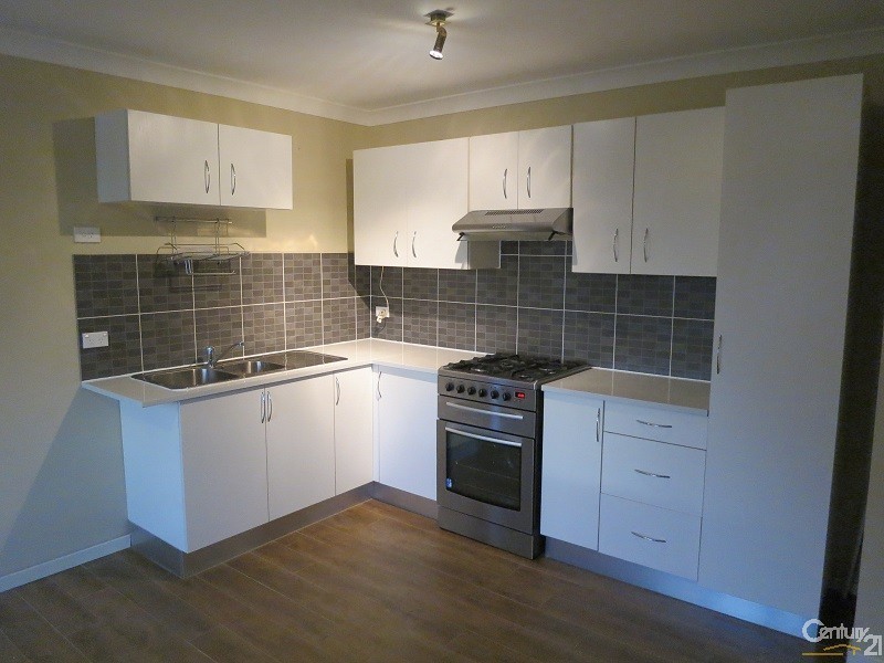 2/2 River Oak Cct, Kellyville NSW 2155