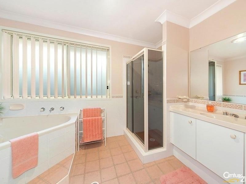 8 Joyce St, Glenwood NSW 2768