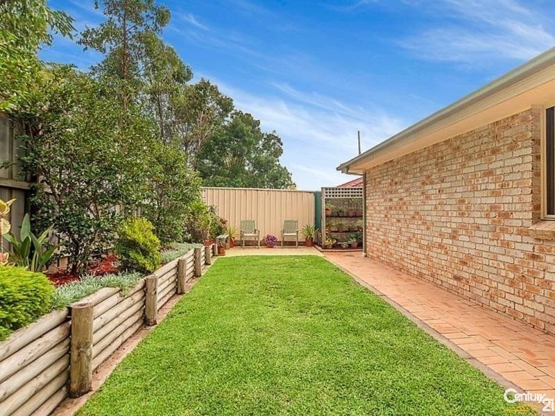 8 Joyce St, Glenwood NSW 2768