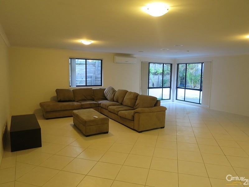 10 Greensborough Ave, Rouse Hill NSW 2155