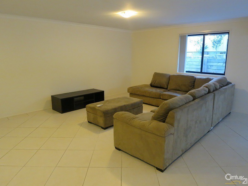 10 Greensborough Ave, Rouse Hill NSW 2155