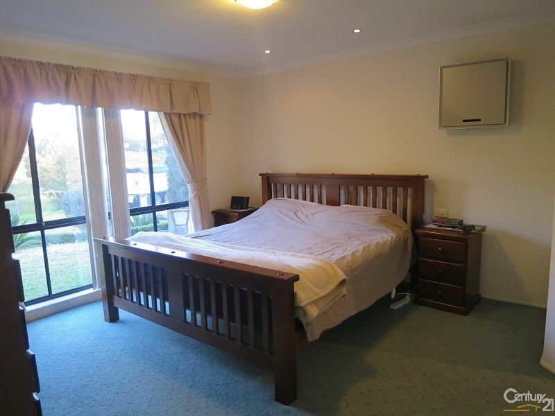 10 Greensborough Ave, Rouse Hill NSW 2155