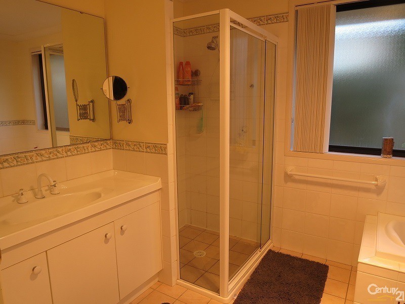 10 Greensborough Ave, Rouse Hill NSW 2155