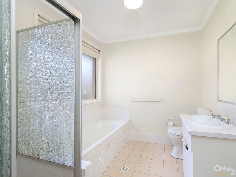 4 Hillcrest Road, Quakers Hill NSW 2763