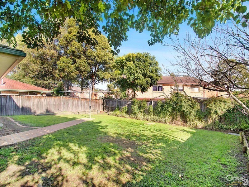 4 Hillcrest Road, Quakers Hill NSW 2763