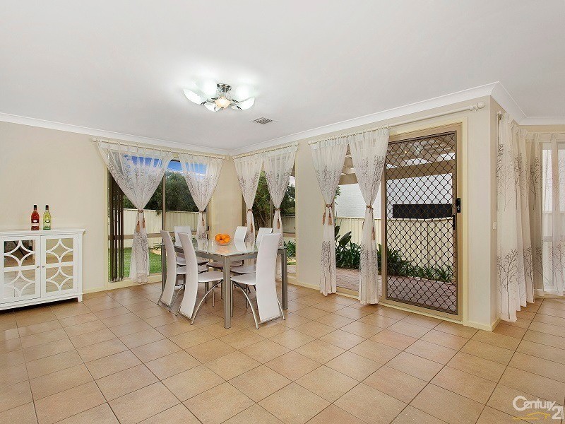 8 Perkins Drive, Kellyville NSW 2155