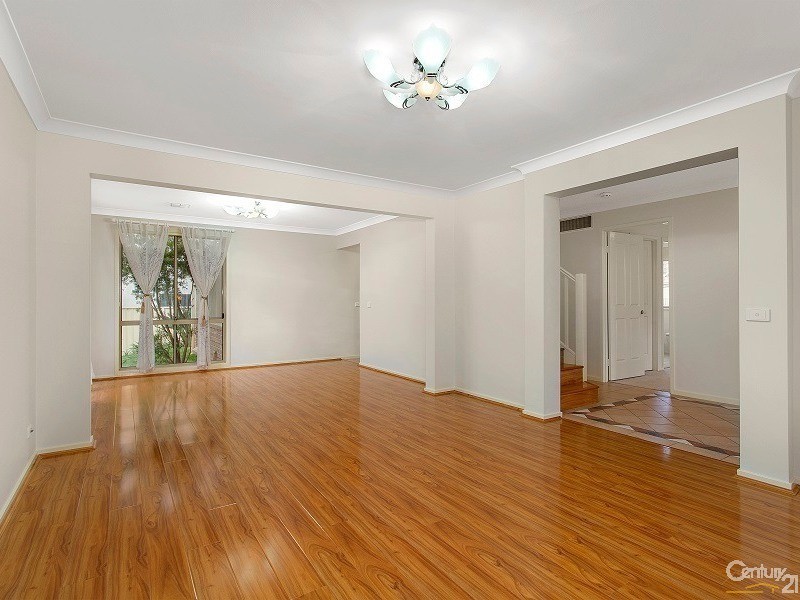 8 Perkins Drive, Kellyville NSW 2155