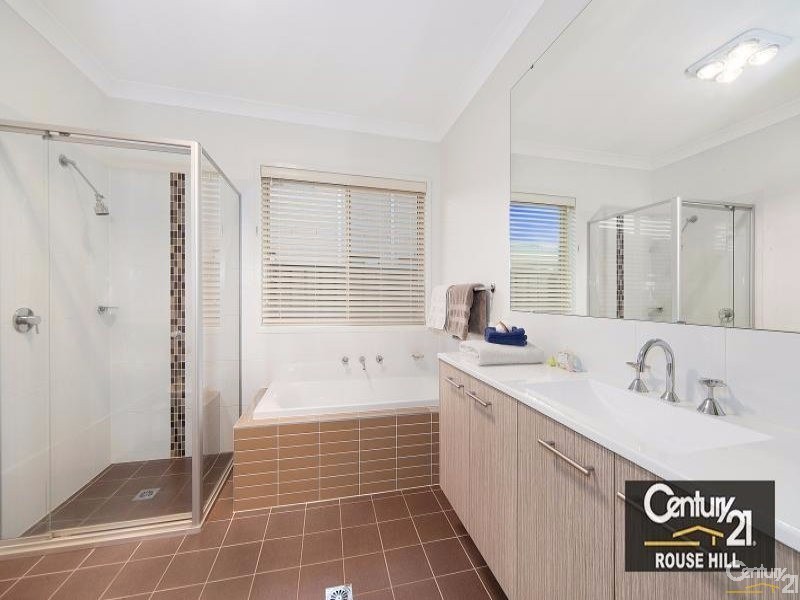 35 Coobowie Drive, The Ponds NSW 2769