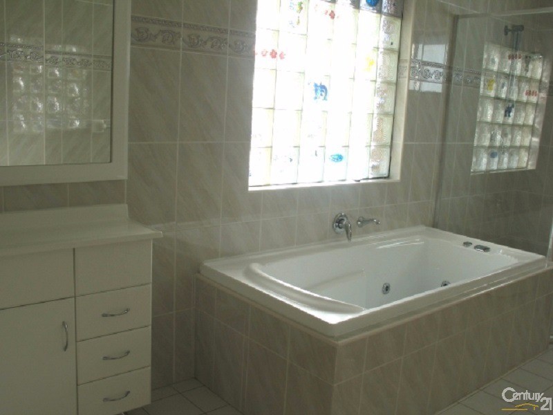 8 Bindaree Place, Kellyville NSW 2155