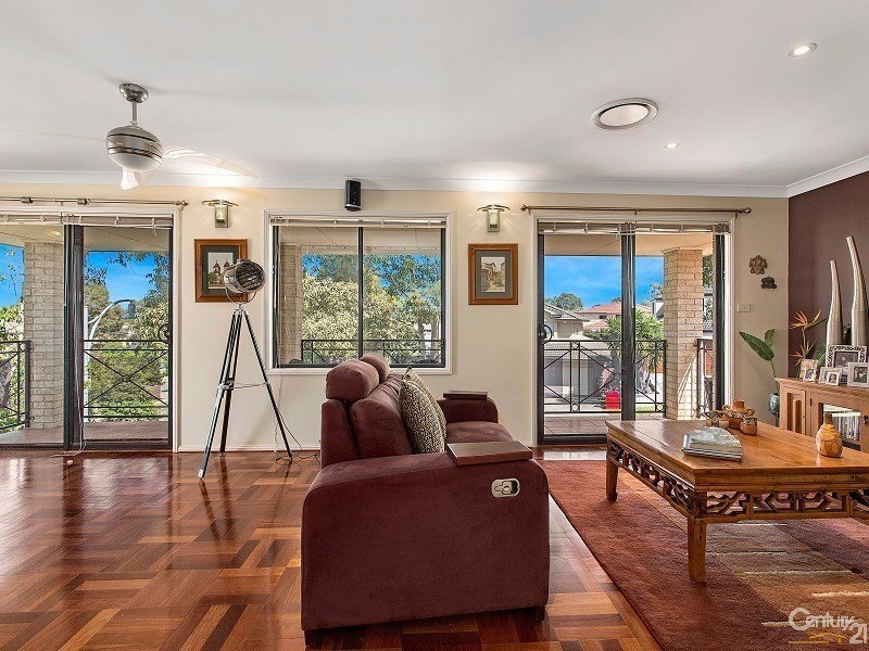 28 Softwood Ave, Beaumont Hills NSW 2155