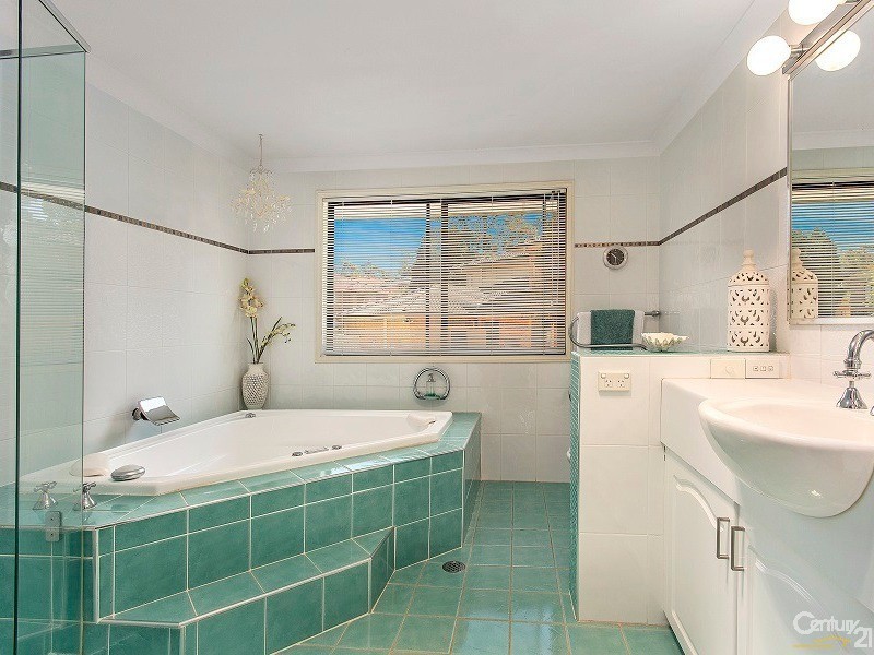 28 Softwood Ave, Beaumont Hills NSW 2155