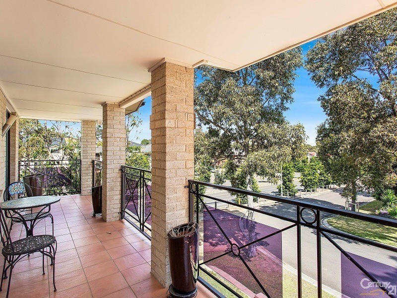 28 Softwood Ave, Beaumont Hills NSW 2155