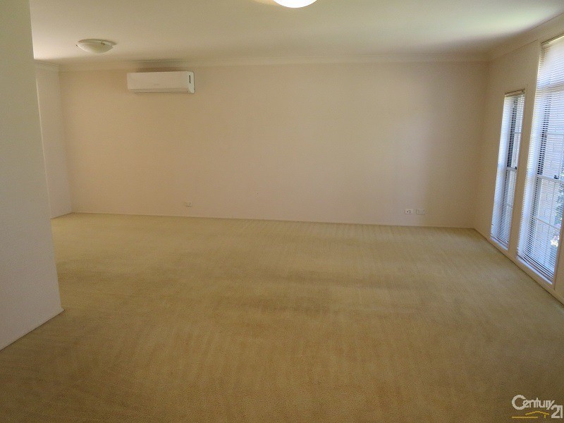 12 Lucas Cct, Kellyville NSW 2155