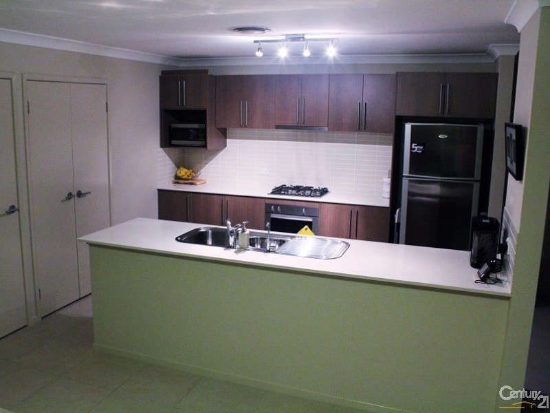 8 Allambie St, The Ponds NSW 2769