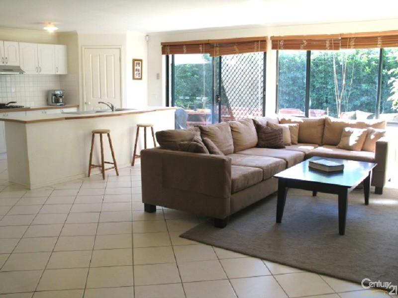 14 Peak St, Glenwood NSW 2768