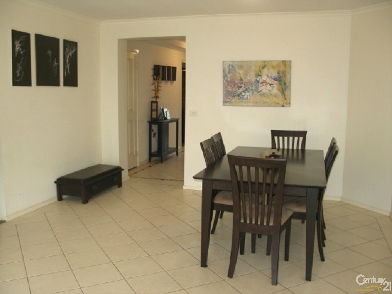 14 Peak St, Glenwood NSW 2768