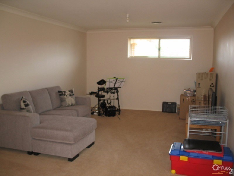 6 Janan Close, Kellyville NSW 2155