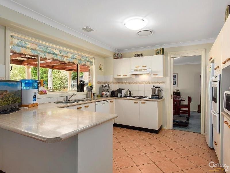 5 Strachan Court, Kellyville NSW 2155