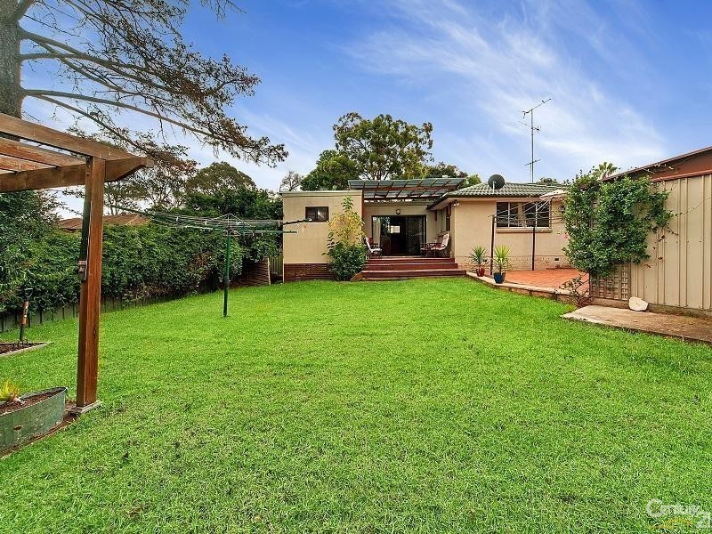 8 Pine Place, Riverstone NSW 2765