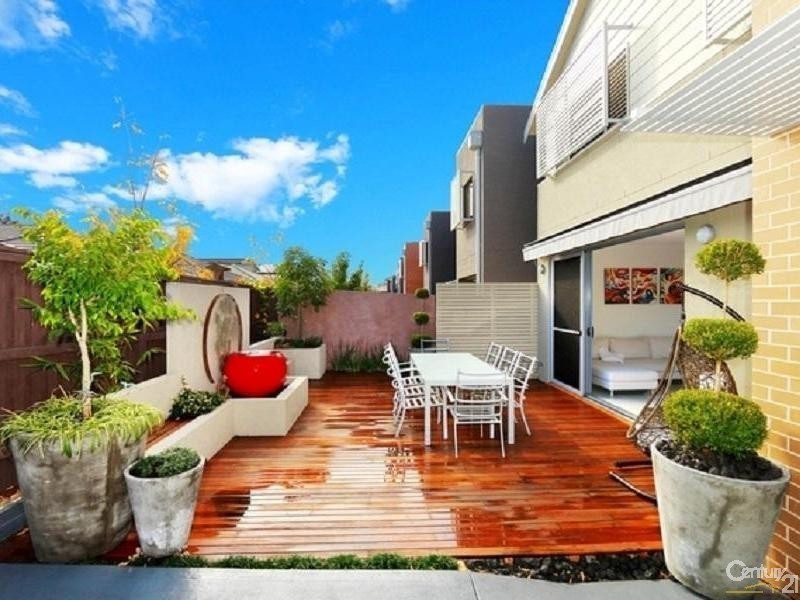4 Caddies Blvd, Rouse Hill NSW 2155