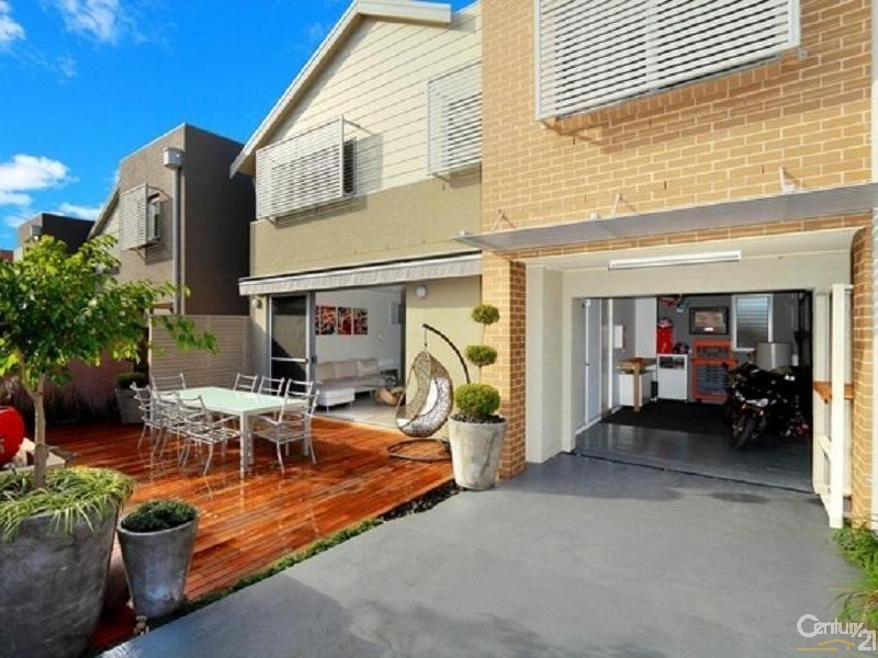 4 Caddies Blvd, Rouse Hill NSW 2155