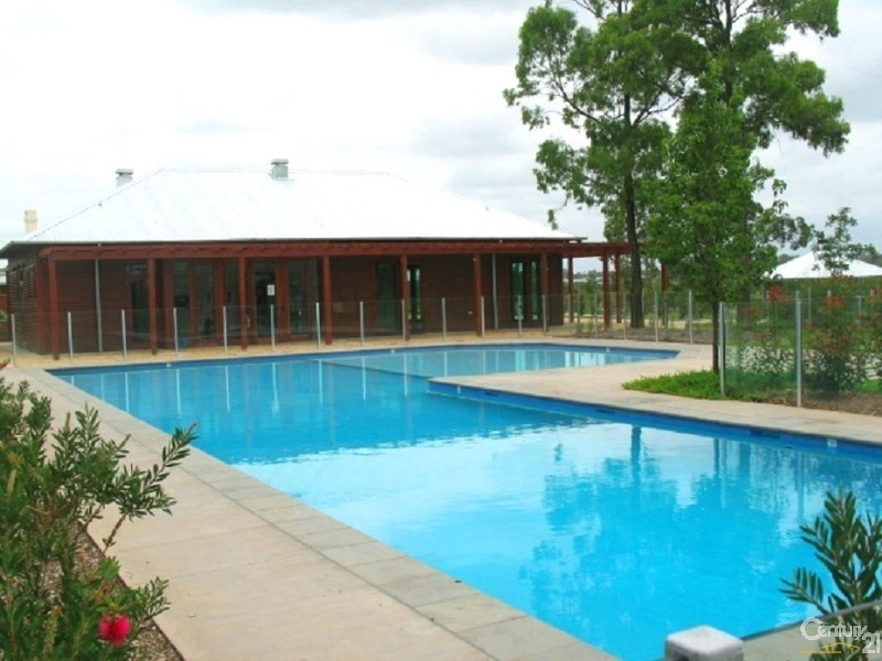 4 Caddies Blvd, Rouse Hill NSW 2155