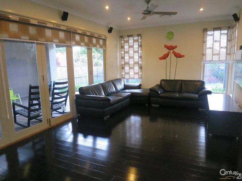 31 Pebble Crescent, The Ponds NSW 2769