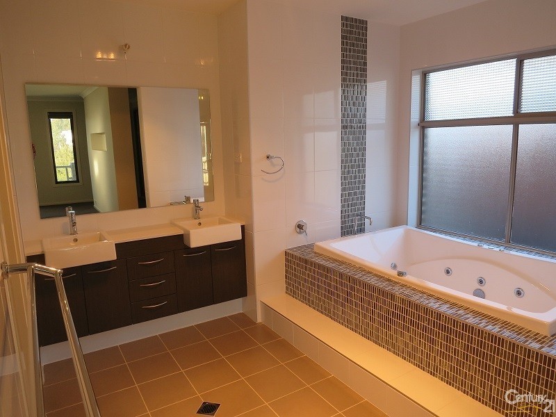 36 Freshwater Rd, Rouse Hill NSW 2155