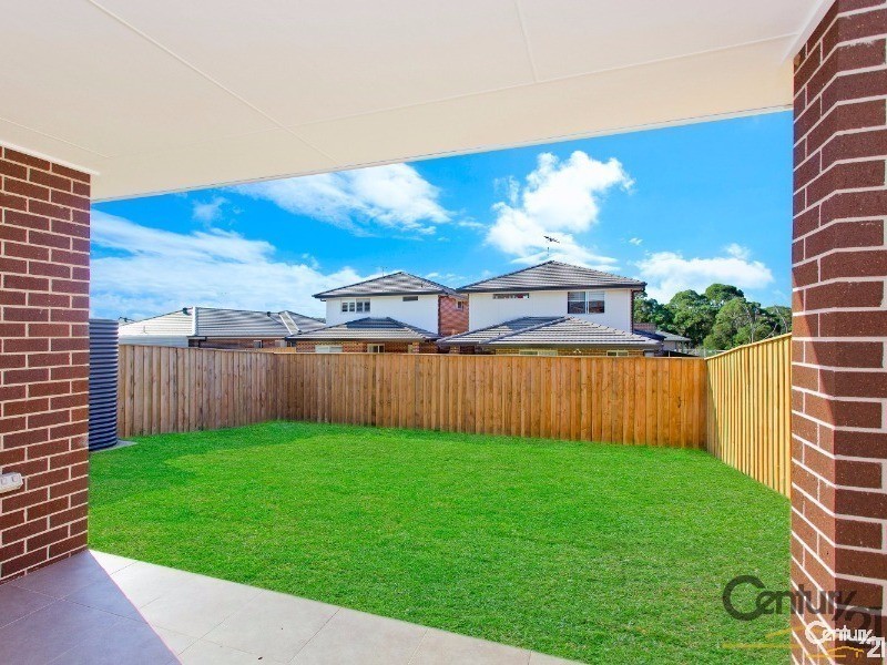 36 Summerland Crescent, Colebee NSW 2761