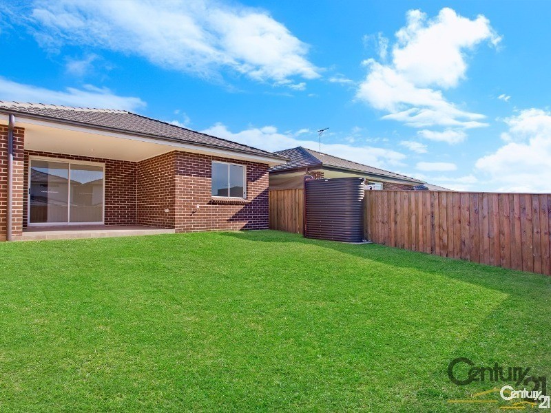 36 Summerland Crescent, Colebee NSW 2761