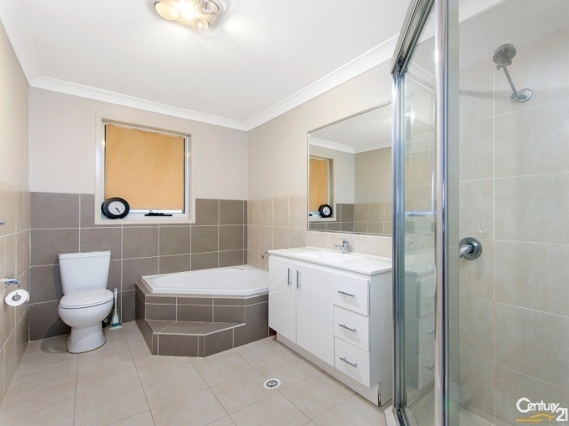5 Vinegar Hill Rd, Kellyville Ridge NSW 2155