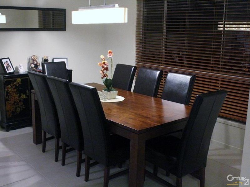 8 Allambie St, The Ponds NSW 2769