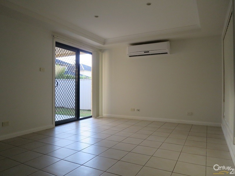 28 Rebellion Cct, Beaumont Hills NSW 2155