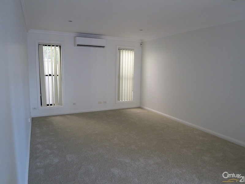 28 Rebellion Cct, Beaumont Hills NSW 2155