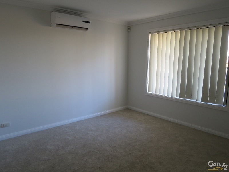 28 Rebellion Cct, Beaumont Hills NSW 2155