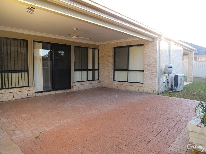 28 Rebellion Cct, Beaumont Hills NSW 2155