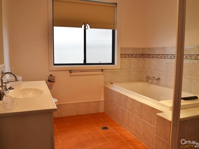 20 Spring Mill Ave, Rouse Hill NSW 2155