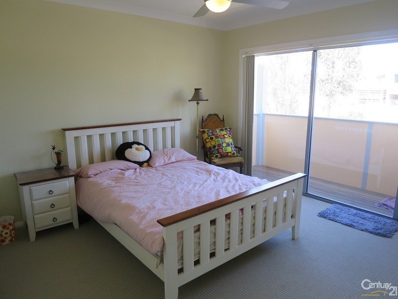 43 Caddies Blvd, Rouse Hill NSW 2155