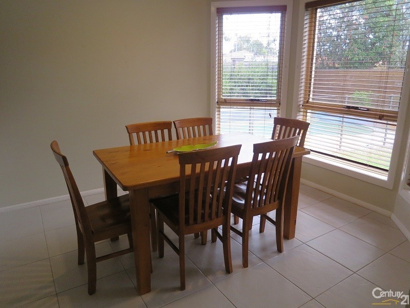 2 Millcroft Way, Beaumont Hills NSW 2155
