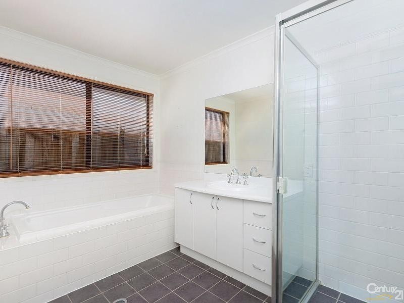 14 Peak Street, Glenwood NSW 2768