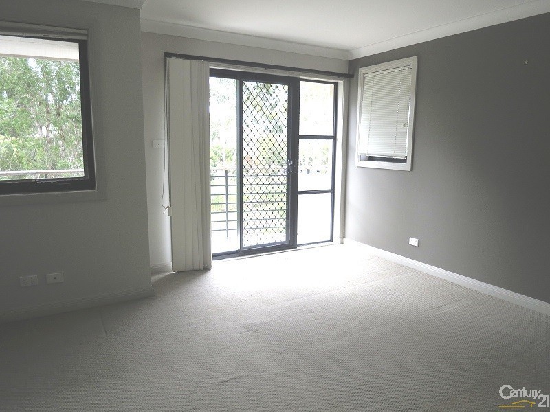 32 Castleford Terrace, Stanhope Gardens NSW 2768