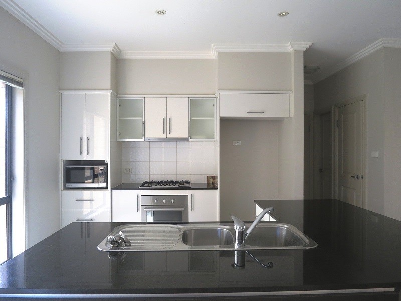 32 Castleford Tce, Stanhope Gardens NSW 2768