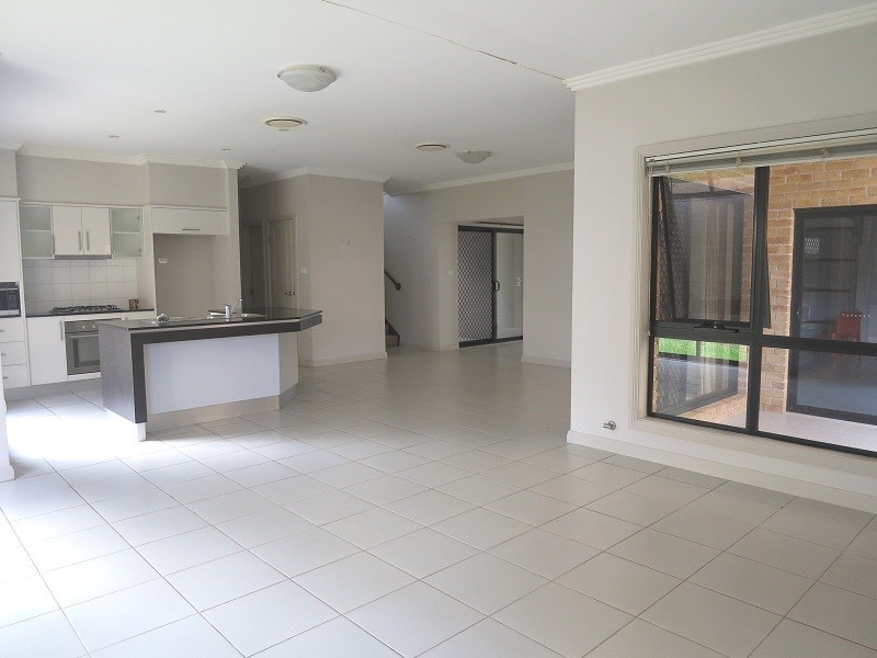 32 Castleford Tce, Stanhope Gardens NSW 2768