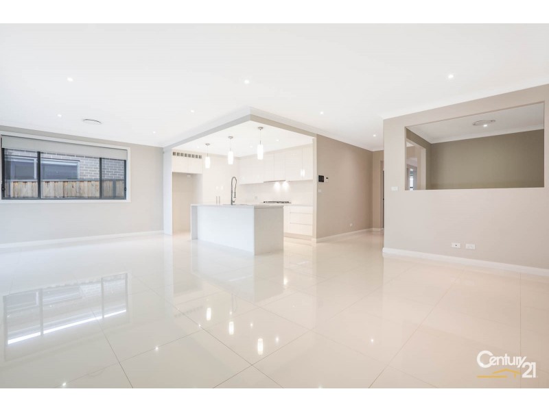 7 Fairfax Street, The Ponds NSW 2769