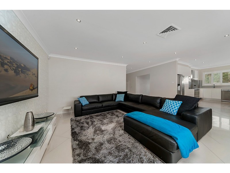 2 Hyatt Close, Rouse Hill NSW 2155