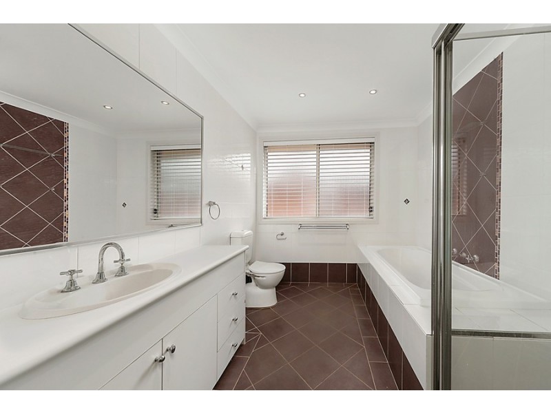 2 Hyatt Close, Rouse Hill NSW 2155