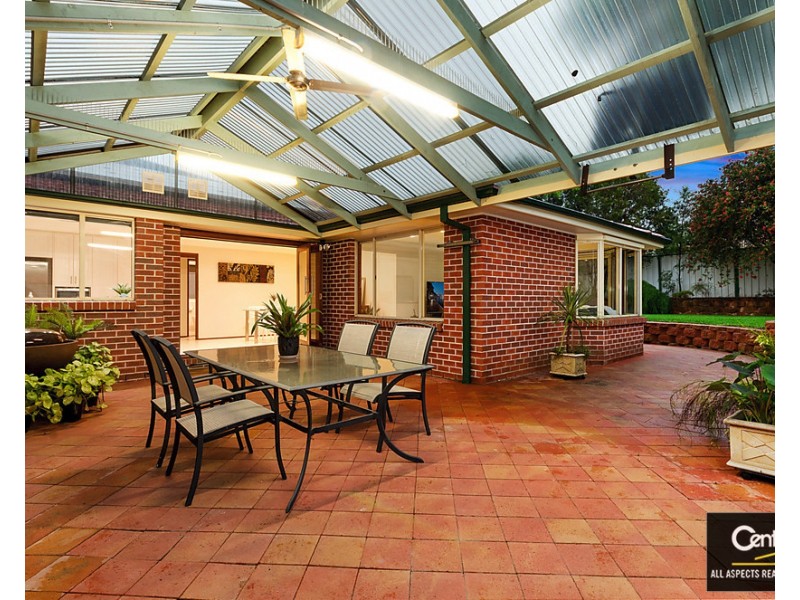 42 Alamar Crescent, Quakers Hill NSW 2763